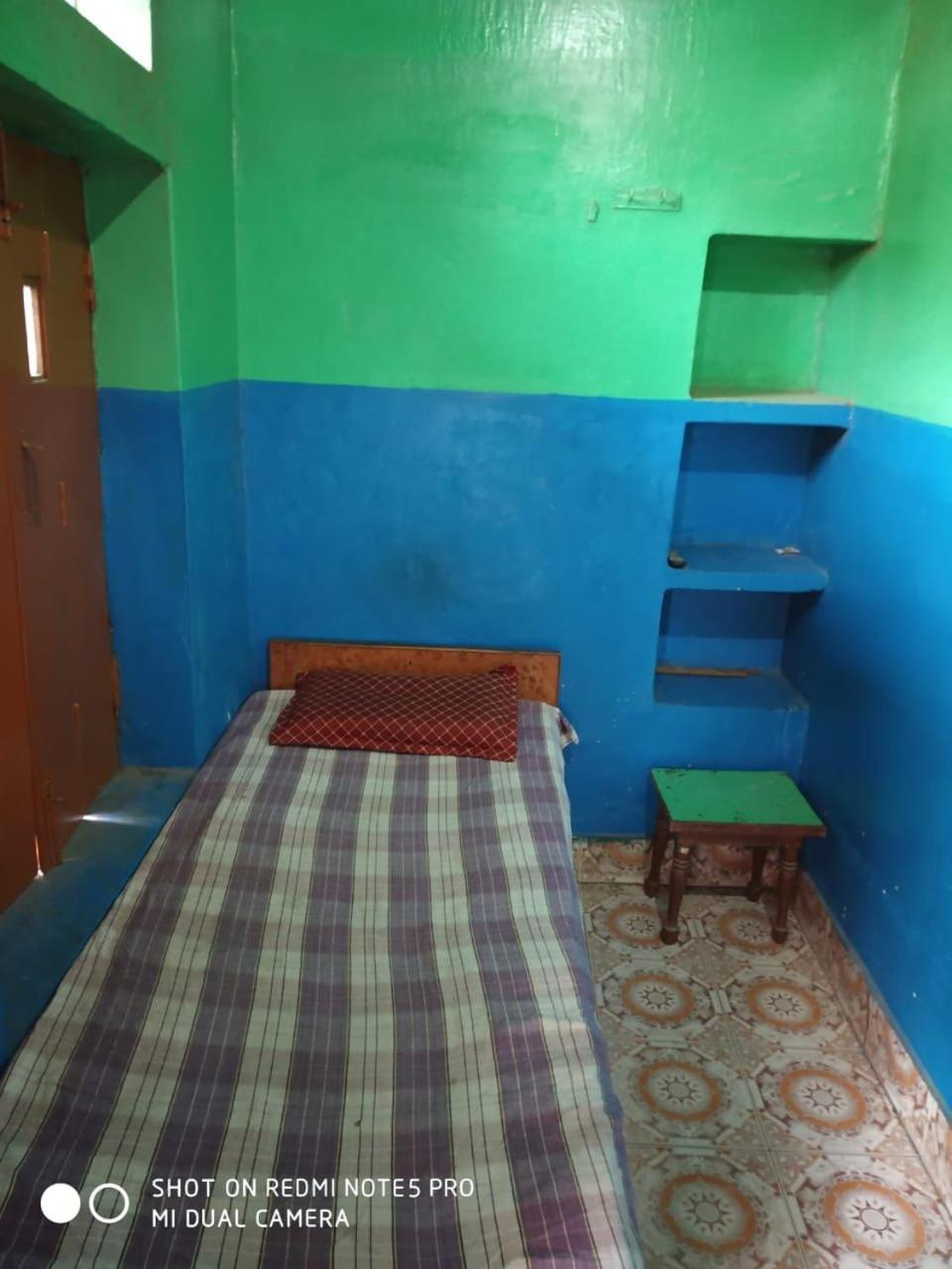 Hotel Yatri Niwas Bénarès Extérieur photo